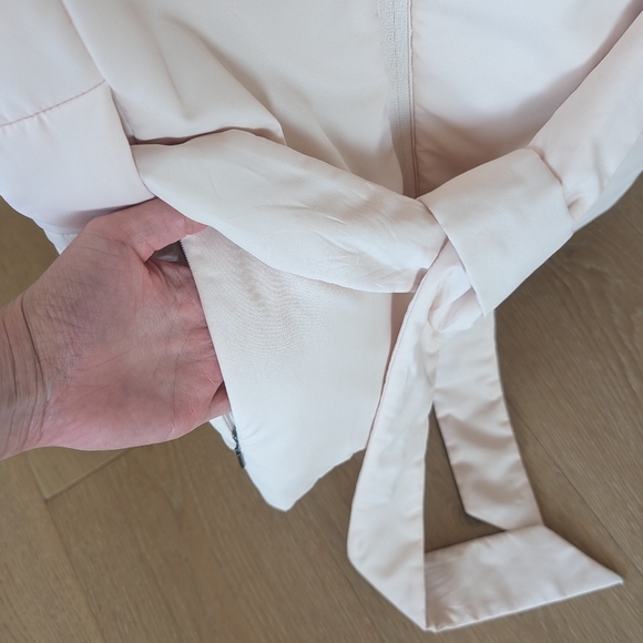 ADAY City Summits Vest - Cream - Size Medium - Picture 4 of 9